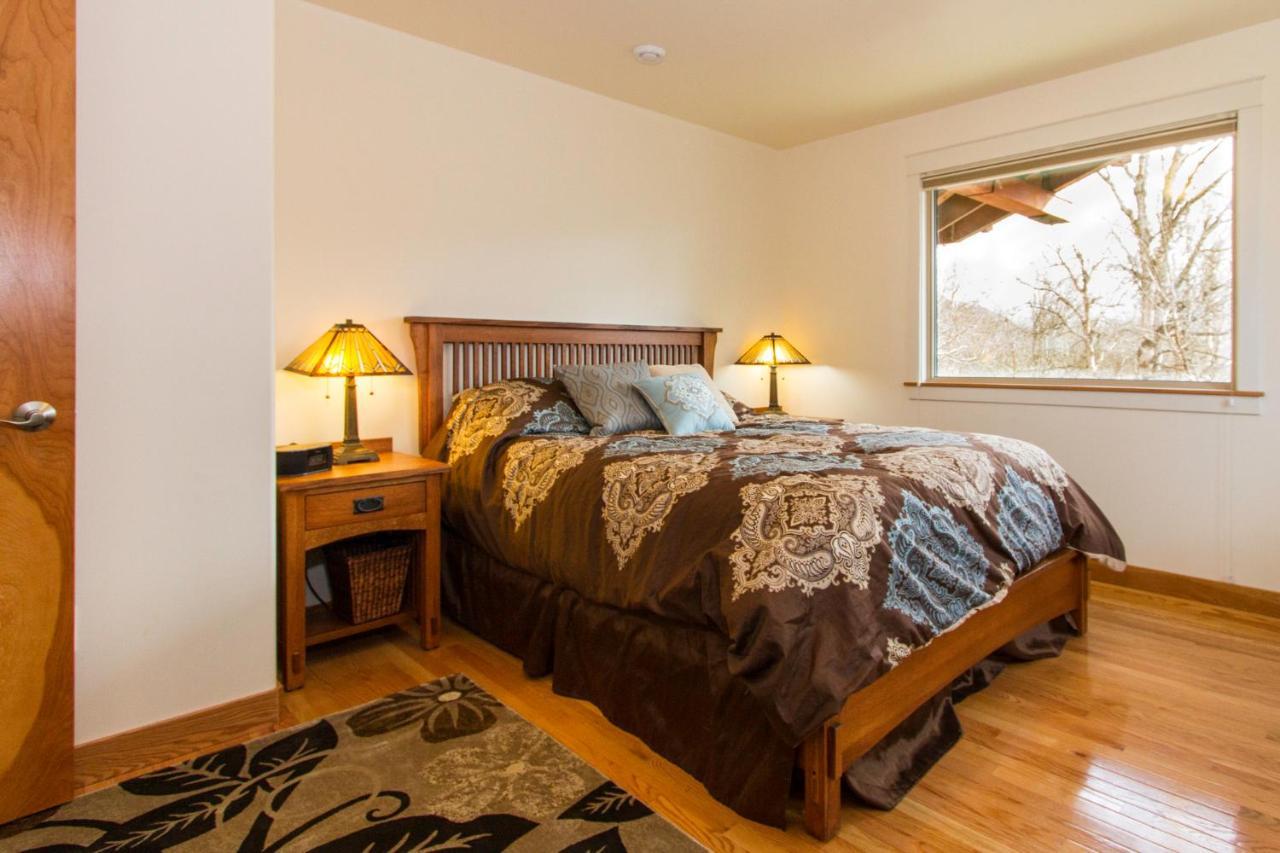 Eagle Peak Guesthouse Eagle River Ngoại thất bức ảnh