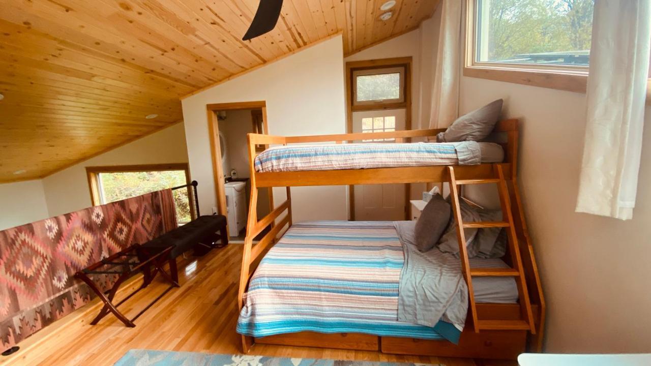 Eagle Peak Guesthouse Eagle River Ngoại thất bức ảnh